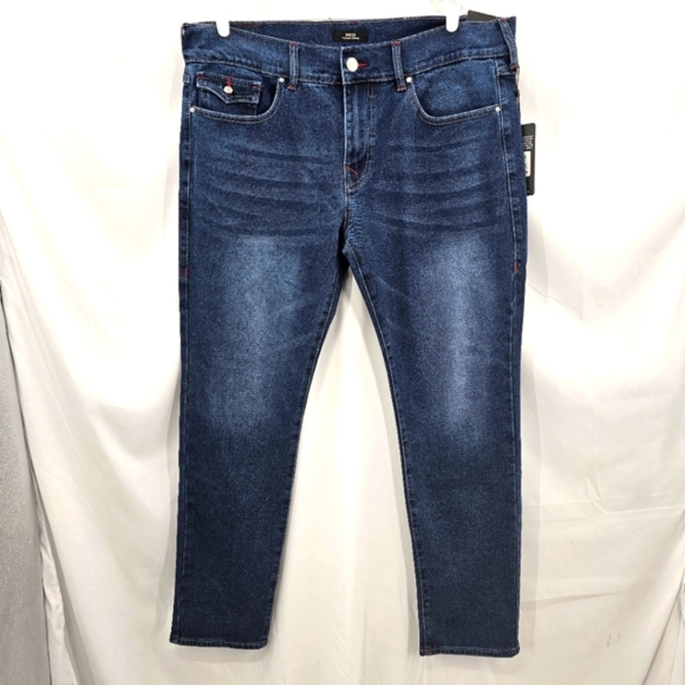 NWT True Religion Men’s size 38x32 Rocco Flap Pockets Relaxed Skinny Blue Jean.